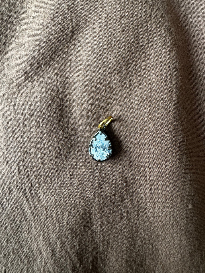 SHADOW PENDANT